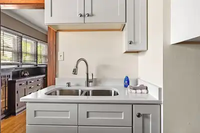 Image de Bright Spacious St. Paul Duplex - Niveau supérieur
