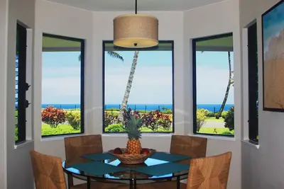 Image de High-End, récemment rénové villa avec vue spectaculaire et à pied des plages