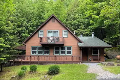 Image de Camp de 4 chambres / 4 salles de bain avec accès au quatrième lac!