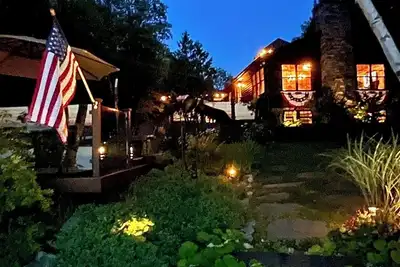 Image de Profitez d'un lac privé Maine Waterfront Luxe Rustique