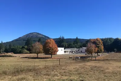 Image de École Upper Chetco, tarifs 125. 00-350. 00 par nuit