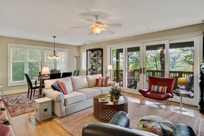 Image de Grand Oaks A1 - Près d'attractions de haute montagne, communauté fermée, accès aux piscines et pavillons, 10% de réduction de dernière minute disponible