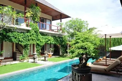 Image de 5 chambres à coucher, 250mtr de la plage, petit déjeuner, service de ménage, sans stress!