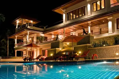 Image de Grande villa de luxe de 6 chambres avec piscine pour 13 personnes avec service de ménage quotidien nr Layan Beach