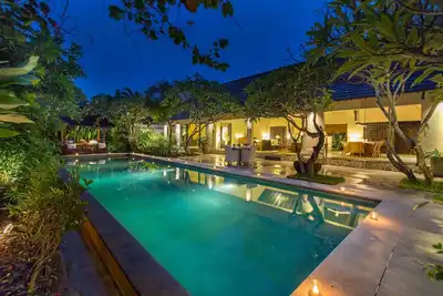 Image de Superbe villa 2br | Grande piscine | 10min à pied de la plage, Seminyak