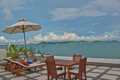 Absolute Beachfront 2 Bed Luxury Villa avec piscine privée et installations de villégiature