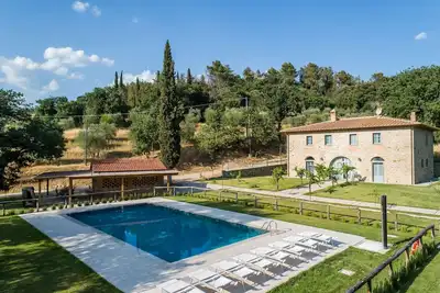 Maison de vacances privée avec piscine privée, Wifi, climatisation, Tv, patio, près de Cortone