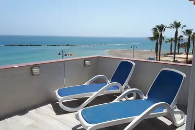 Image de Luxury First-Line Beach-Front Apt Vft / Ma 02508 Wifi, Uk Tv, Air Con