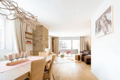 Image de Alpine Chic Apartment: luxe in the Alps