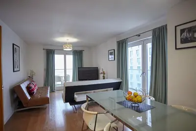 Image de Appartement familial de trois chambres à coucher O2, Excel R0131