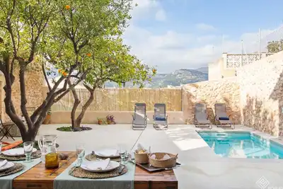 Image de Cas Sovis - Belle maison de ville avec piscine et terrasse Ă Campanet