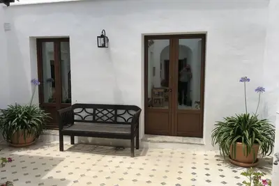 Image de Luxe au coeur de la vieille ville avec une grande terrasse et vue sur la mer vers l'Afrique