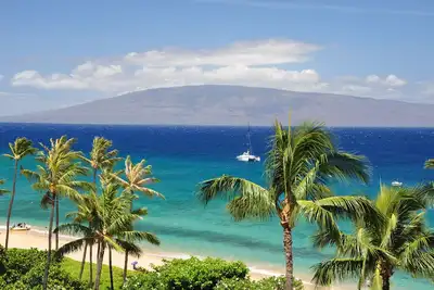 Image de ** Rénové-octobre 2018 ** Vue sur l'océan / la plage au 7e étage avec lit Sleep Number et Xbox.