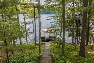 Image de Indian River Respite ~ Lac Rosseau, chalet de 3 chambres à coucher à Port Carling