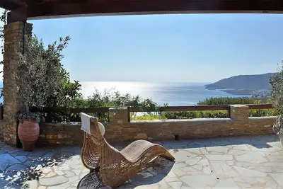 Image de Villa élégante Philinna: meilleur emplacement, piscine incroyable, 2 maisons, vues spectaculaires