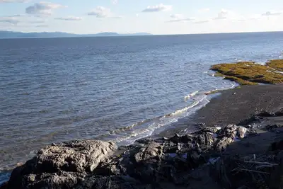 Image de Villa ultramoderne bord du fleuve Vue exceptionnelle Plage déserte 1. 5km