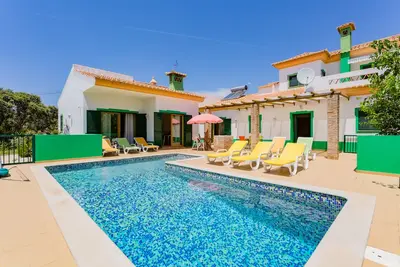 Image de Private villa with 6 suites and heated pool