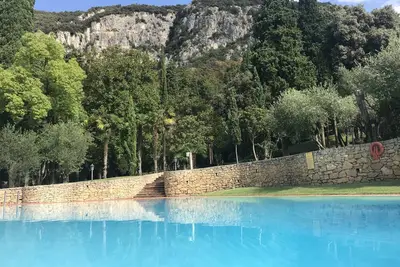 Image de Onirique Fereienwohnung le \"Parco Villa San Vigilio\"