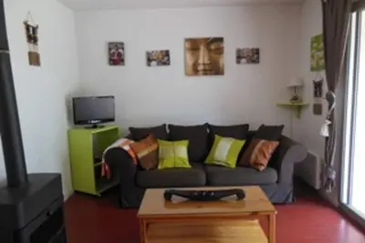 Image de Agréable pavillon mitoyen de type 3 situé dans la pinède avec piscine collective