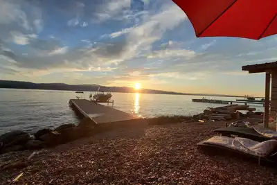 Image de Cabine familiale sur le magnifique lac Flathead