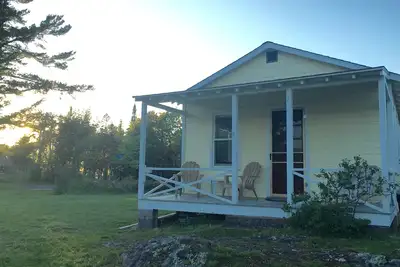 Image de Hilltop Cottage Eagle Harbor