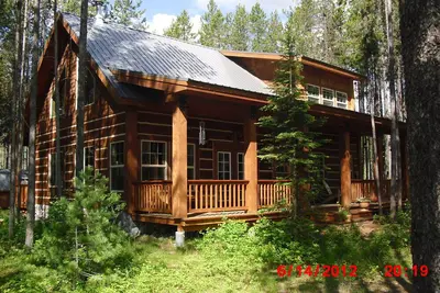 Image de Cabine Riverfront adjacent au parc national Glacier
