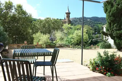 Image de Maison design pour 5 avec piscine dans une zone pittoresque incroyable