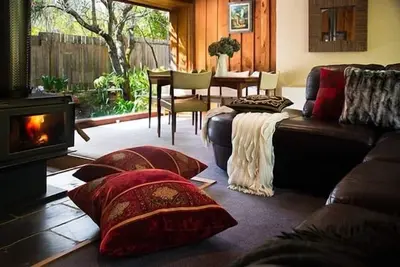 Image de Musk Creek Hollow - Cabane de campagne d'inspiration japonaise adaptée aux animaux de compagnie