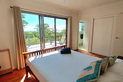 Vue sur l'océan et le coucher du soleil Kingfisher Bay - Emplacement fantastique - Privé, calme, propre