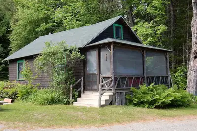 Image de Cottage familial confortable sur Clearwater Lake, Industry, Me