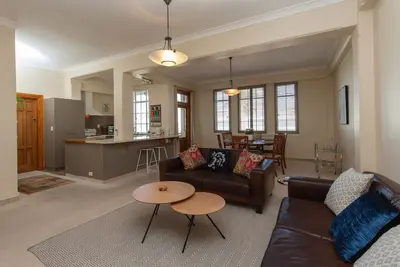 Image de Bel appartement au coeur de Napier avec parking gratuit