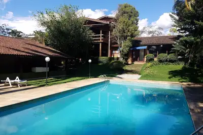 Image de Belle Maison / Chacara 25 Min De Sp! ! 5 Dormitoires 20 Personnes