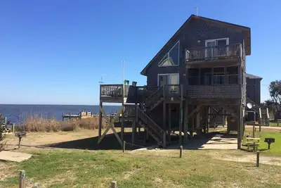 Image de 3 chambres Sound Front, avec des vues incroyables, planche à voile, quai, 2 ponts,