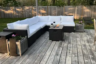 Image de 5 chambres / 2 salles de bain Cottage pour 11 personnes. Promenade aux restaurants et plus