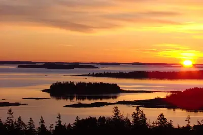 Image de La beauté naturelle de Downeast, Me entoure Pyne Cove Cottage et vous souhaite la bienvenue!
