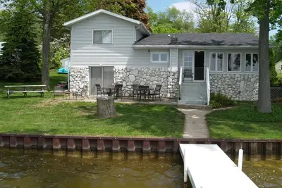 Image de 5 Chambre Maison avec 100 pieds de Sandy-Bas Façade sur All-Sport Palmer Lake!