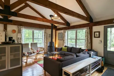 Image de Oceanside Oslil Cottage - Marchez jusqu'à Lecount Hollow Beach