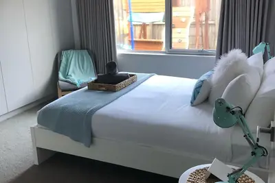 Image de Fée portuaire de South Haven. Aire de jeux et près de la plage. WiFi Netflix.