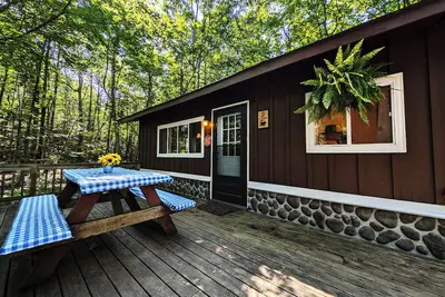 Image de Black Bear Cave - Cabin # 3 - Des vacances élégantes avec les meilleurs équipements