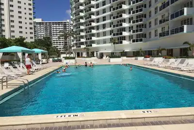 Image de Oceanfront 1 Bedroom And 1. 5 Bathroom Apartment In A Luxury Building