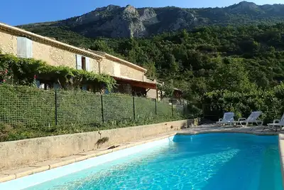 Image de Mas Provençal de charme avec panorama et exposition exceptionnels