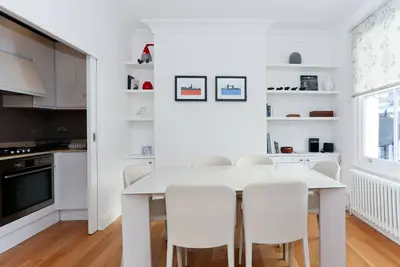 Image de Appartement élégant situé dans un quartier calme