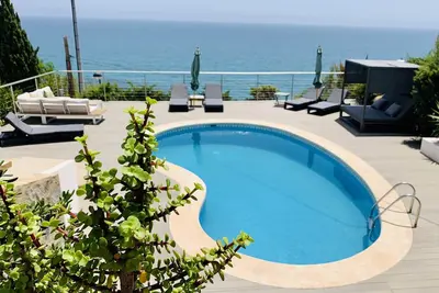 Image de Luxueuse villa avec une vue à vous couper le souffle