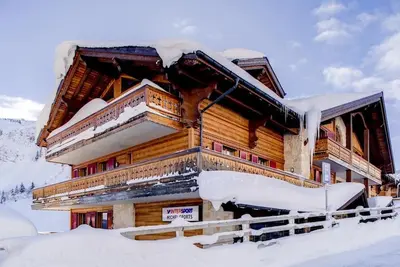 Image de Luxury chalet style penthouse apartment in Les Crosets. Fantastic views