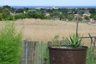 Image de Belle maison avec vue et piscine privée