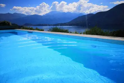 Image de Bungalow Avec Jardin, Piscine PRIVÉE Et Jacuzzi, Vue Panoramique Sur Le Lac