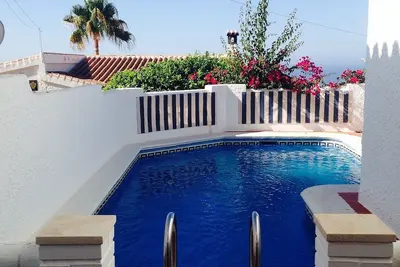 Image de Casa avec piscine privée, vue sur la mer et emplacement paisible