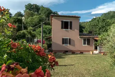 Image de Chiesetta: une villa intime dans les montagnes de la Garfagnana, Toscane