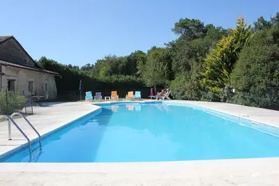 Image de Dordogne Ferme avec grande piscine privée