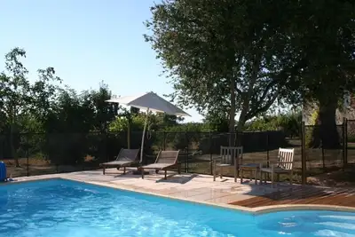 Image de French country gite, within walking distance of  pretty village